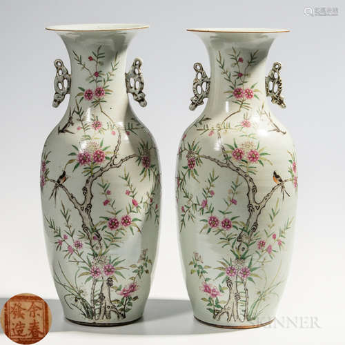 PAIR OF FAMILLE-ROSE GLAZE VASE