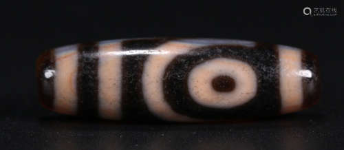 A TIBETAN TWO EYES PATTERN DZI