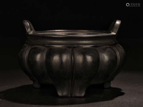 A ZITAN WOOD CENSER CARVED IN PUMPKIN SHAPE