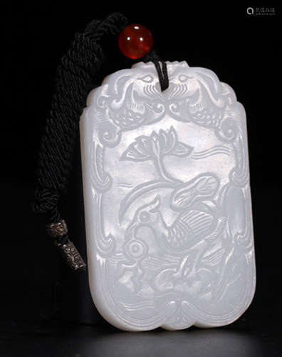 A HETIAN JADE TABLET CARVED WITH CRANE PATTERN