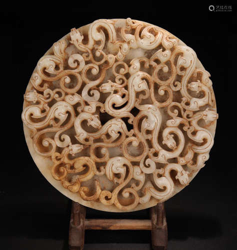 AN ANTIQUE JADE BI WITH DRAGON PATTERN