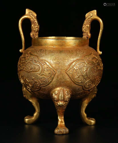 A GILT BRONZE CENSER WITH DRAGON PATTERN