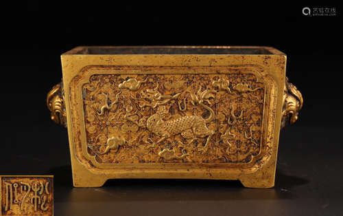 A GILT BRONZE CENSER WITH LION CARVING