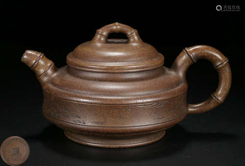 A ZISHA POT CARVED WITH BAMBOO PATTERN