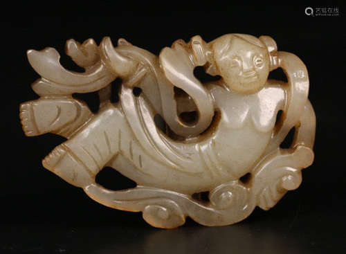 AN OLD HETIAN JADE PENDANT SHAPED WITH FIGURE