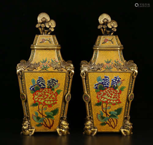 PAIR OF CLOISONNE VASE WITH FLOWER PATTERN