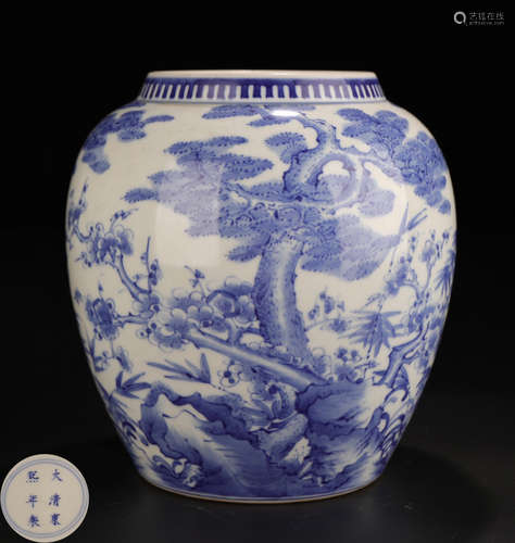 A BLUE&WHITE GLAZE JAR PAINTED WITH PINE PLUM AND BAMBOO