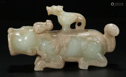 A HETIAN JADE BRUSH WASHER CARVED