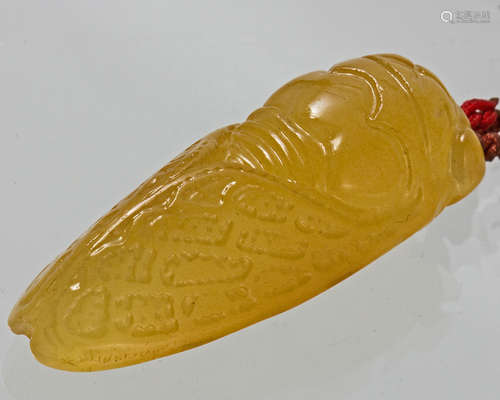 A HETIAN JADE PENDANT CARVING OF CICADA