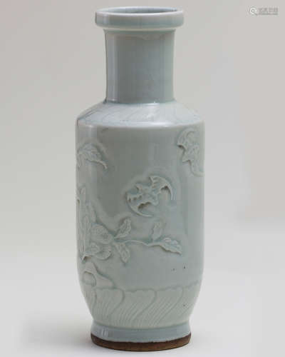 A CELADON GLAZED CYLINDRICAL VASE