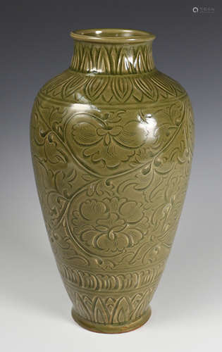 A YAOZHOU CELADON MEI VASE