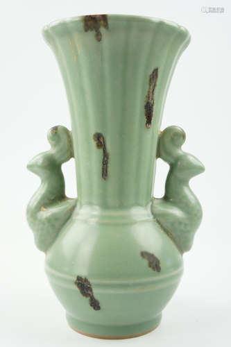 A LONGQUAN YAO DOUBLE EAR VASE