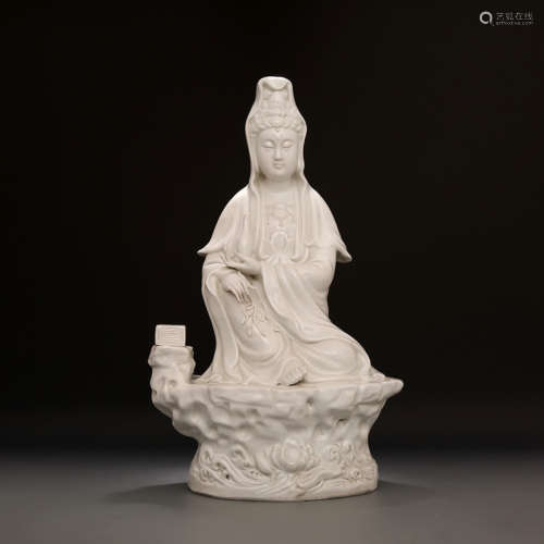 A Chinese White Porcelain Guanyin Statue