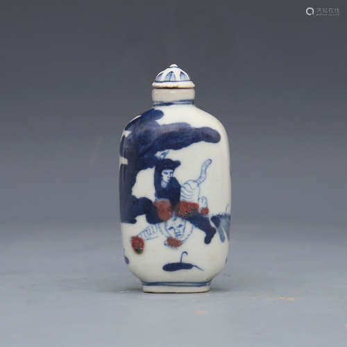 A Chinese Famille Rose Underglazed Red Painted Porcelain Snuff Bottle