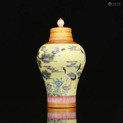 A Chinese Famille Rose Gild Painted Porcelain Vase