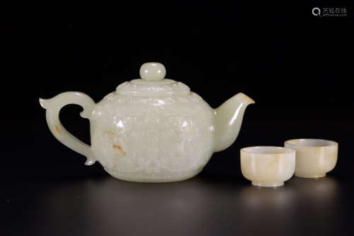 A Set of Chinese Hetian Jade Teapot and cups