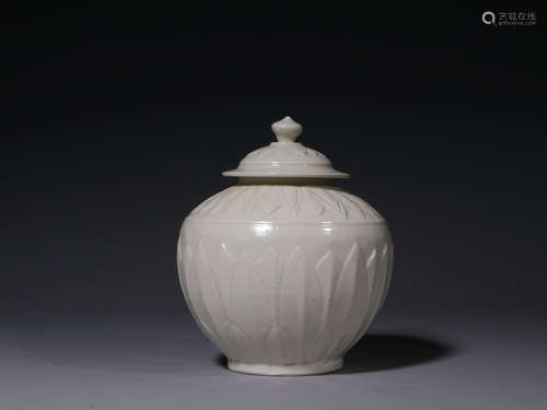 A Chinese Ding Kiln Porcelain Jar