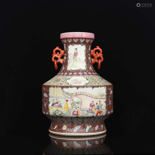 A Chinese Famille Rose Gild Painted Porcelain Vase