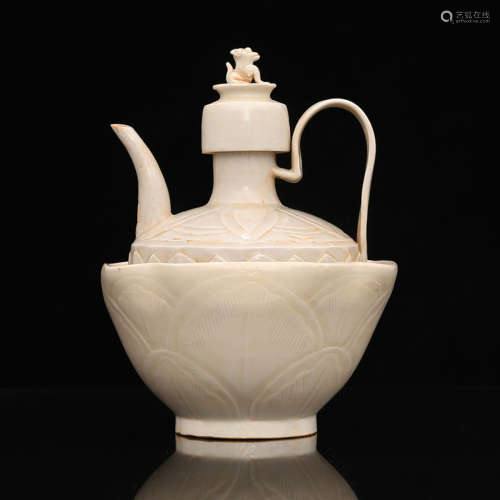 A Chinese Ding Kiln Carved Porcelain Wine Pot