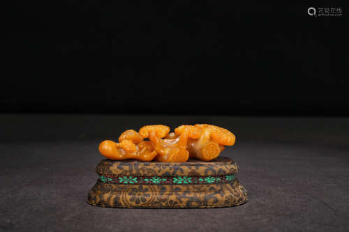 A Chinese Tianhuang Stone Lucid Ganoderma Ornament