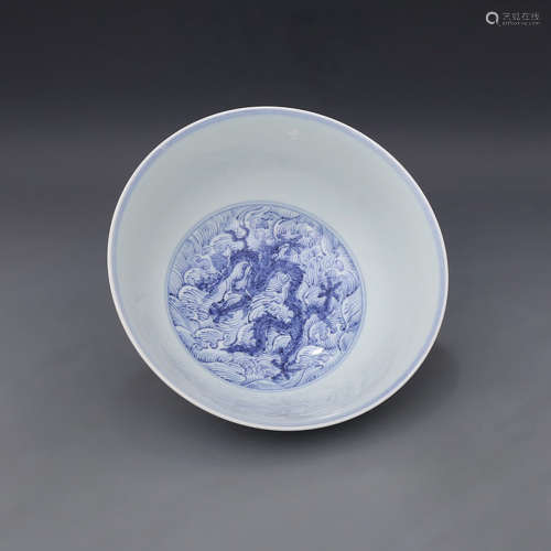 A Chinese Blue and White Dragon Ppattern Porcelain Bowl