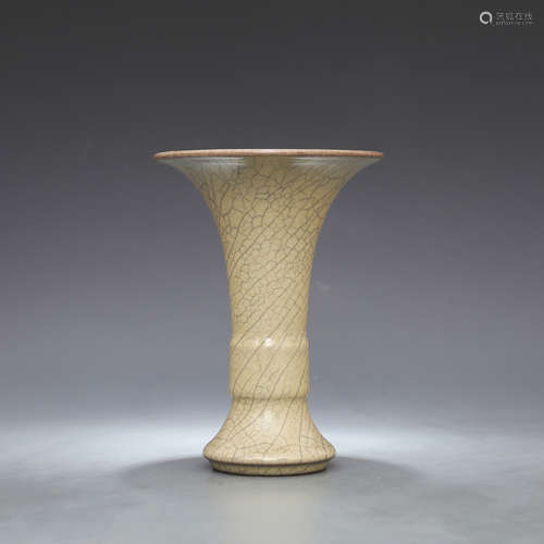 A Chinese Ge Kiln Porcelain Flower Vase
