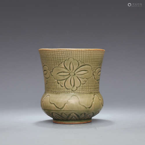 A Chinese Floral Carved Yaozhou Kiln Porcelain Slag bucket