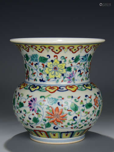 A Chinese Doucai Floral  Twine Pattern Porcelain Gourd-shaped Vase