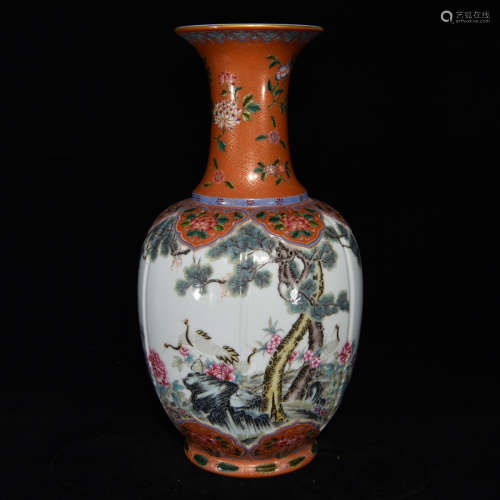 A Chinese Famille Rose Flower&Bird Pattern Porcelain Vase