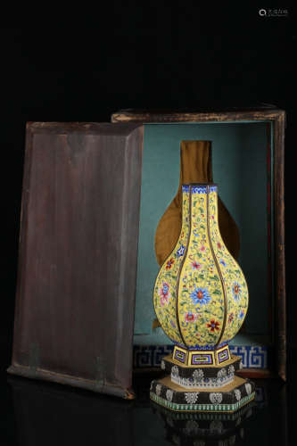 A Chinese Copper Enamel Hexagon Vase