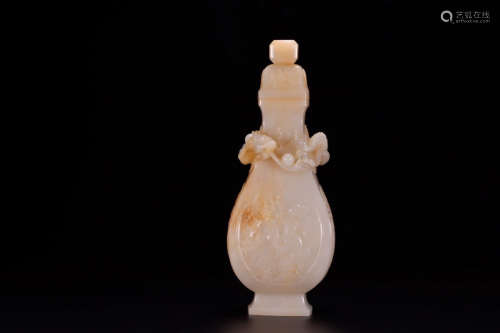 A Chinese Dragon Carved Hetian Jade Vase　