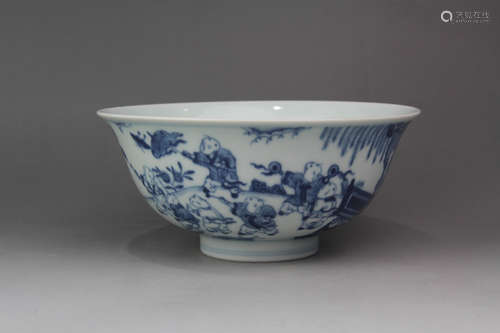 A CHINESE BLUE AND WHITE PAINTED PORCELAIN BOWL