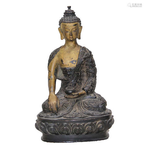 A CHINESE GOLDEN PAINT COPPER STATUE OF MEDICINE BUDDHA