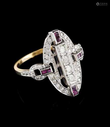 An Art Deco ringBicoloured goldSet with 4 brilliant cut diamonds (ca.0.20ct) 8 calibrated r