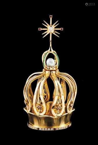 An important crown commemorative of the 75th anniversary of the Fatima ApparitionsLeitão &