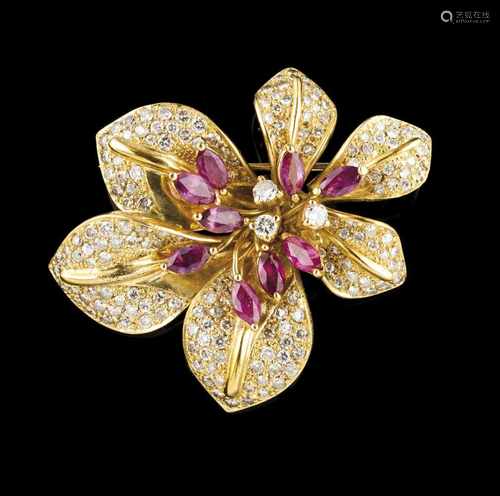 A broochGoldFlower set with brilliant cut diamonds totalling (ca.3.80ct) and 9 marquise cut