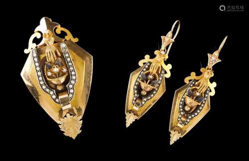 A brooch and earrings setPortuguese traditional gold and silverFlower basket decoration sus