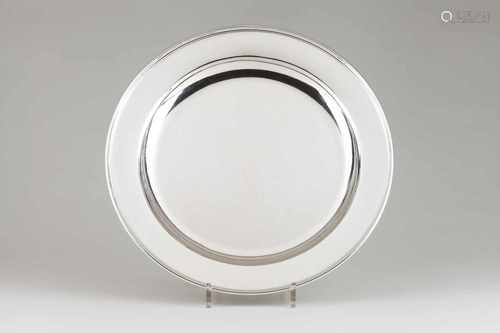 A serving platePortuguese silverPlain centre of grooved edgeOporto hallmark, Eagle 916/