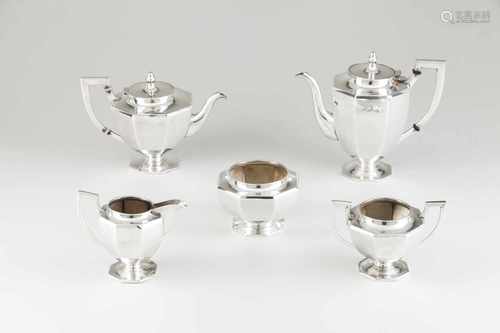 Tea and coffee setChinese silverFaceted body and base with straight handles and turned cove