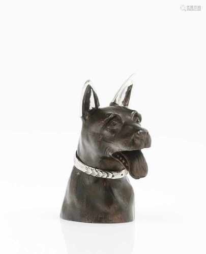 Dog's headBronze with silver ears and collarOporto hallmark, eagle 925/1000 (post 1985) and