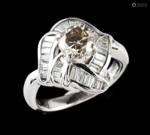 A ringPlatinumStylised flower set with one brilliant cut diamond (ca.0.90ct) of brownish co