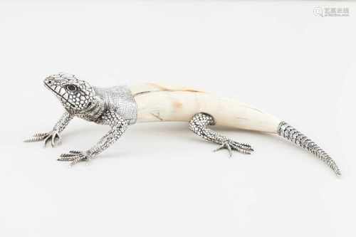 A lizardSilverWarthog tusk with sculpted and engraved silver detailsOporto hallmark, Ea