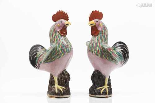 A pair of open winged cockerelsChinese porcelainPolychrome 