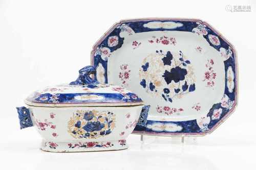 A tureen with cover and trayChinese export porcelainFloral blue underglaze, cameau-rose and