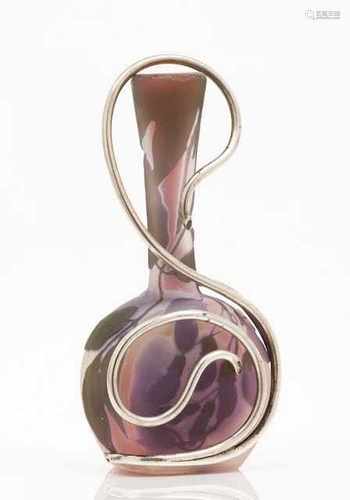 Emile Gallé (1846-1904)A small vaseCameo glass of wisteria decorative motifsFrance, 20t