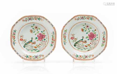 A pair of deep platesChinese export porcelain