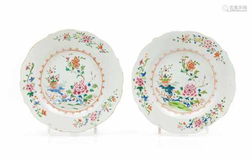 A pair of scalloped platesChinese export porcelain