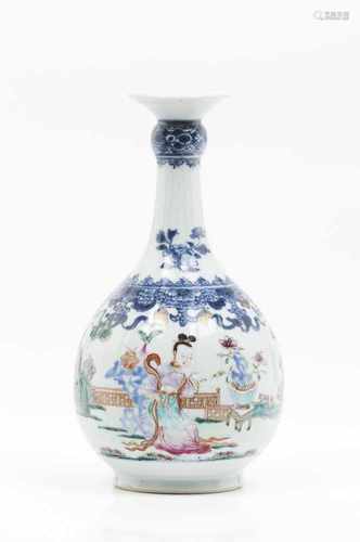 An unusual bottleChinese export porcelainPolychrome and gilt 