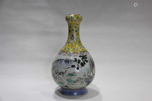 A CHINESE FAMILLE ROSE PORCELAIN GARLIC BOTTLE