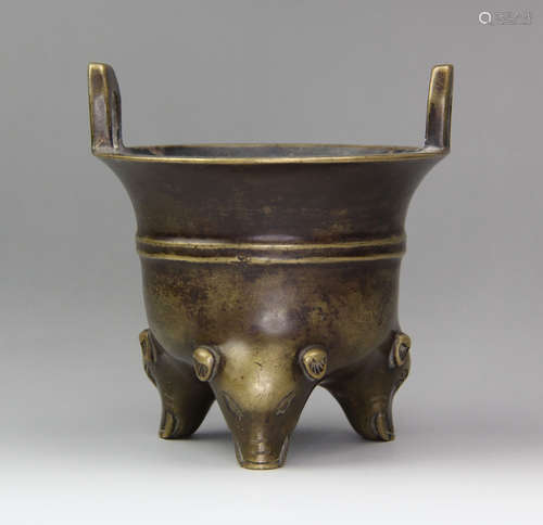 A CHINESE DOUBLE EARS THREE-LEGGED INCENSE BURNER